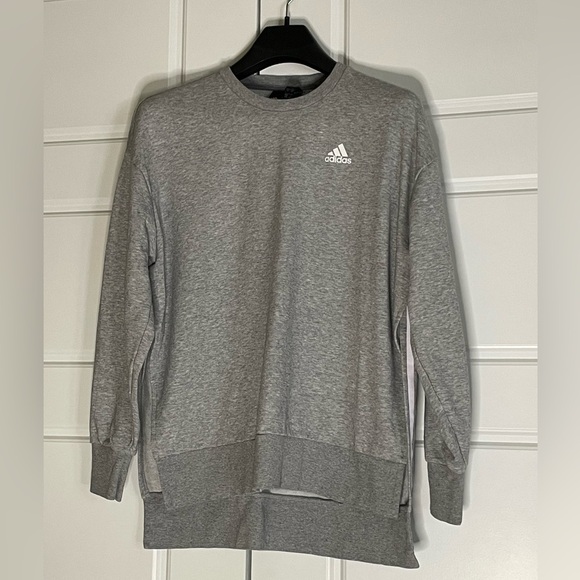 adidas Tops - Adidas split sides logo pullover for gym workouts